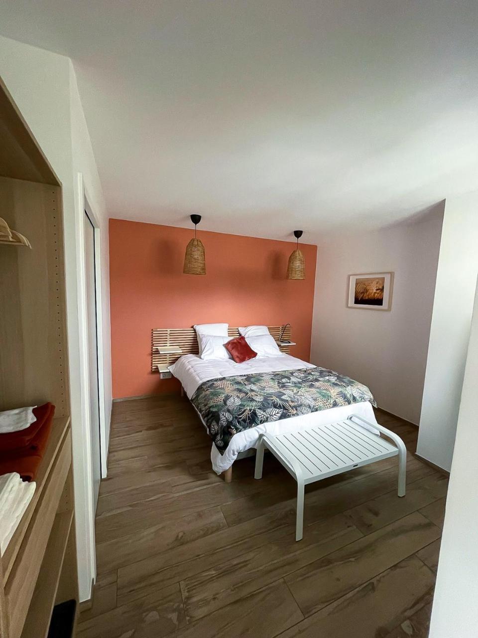 Appartements Guesthouse1 Et Guesthouse2 Sword Beach Colleville-Montgomery Bagian luar foto