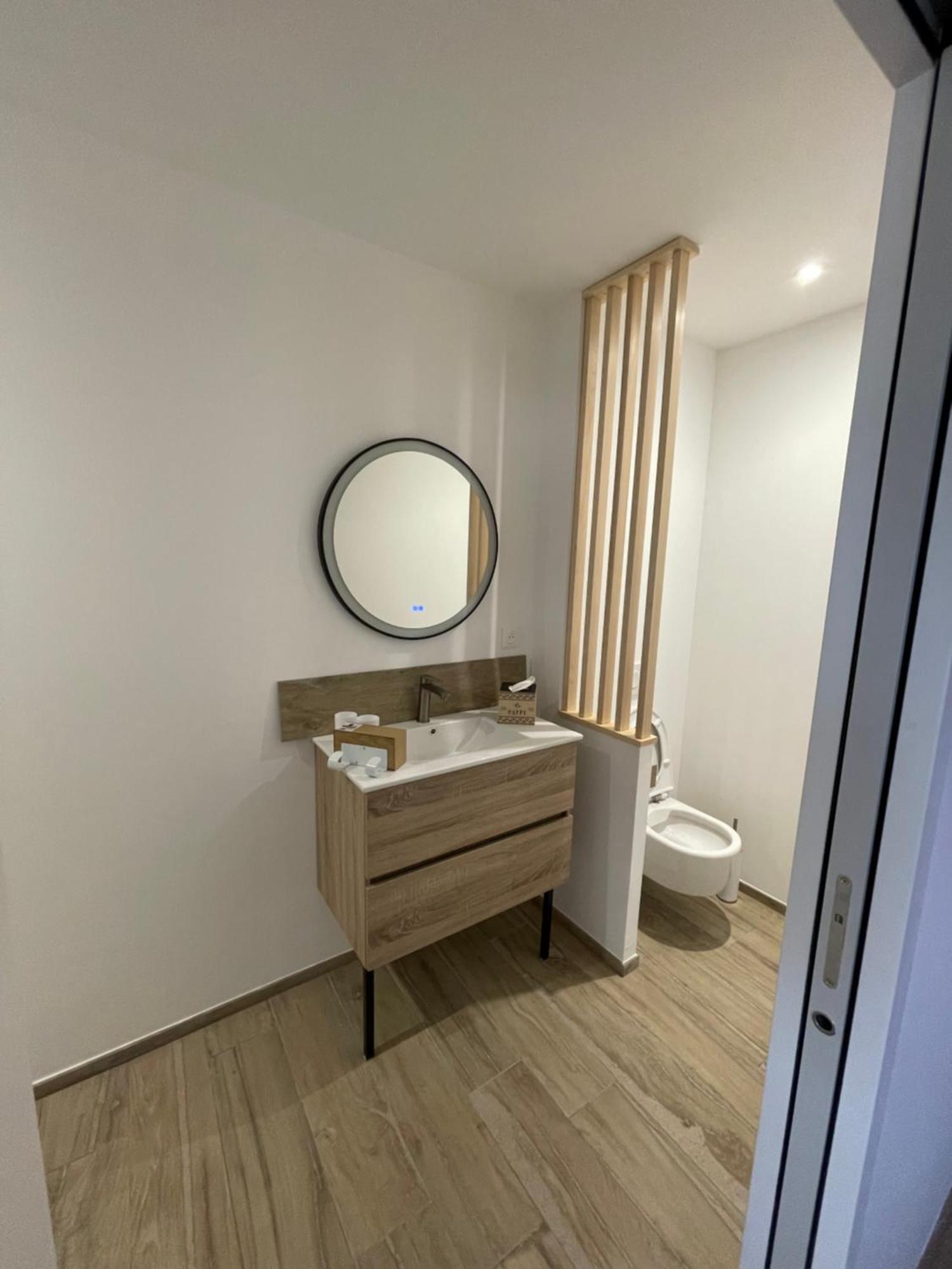 Appartements Guesthouse1 Et Guesthouse2 Sword Beach Colleville-Montgomery Bagian luar foto